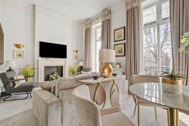 1-bed flat on Flat 2, Cadogan Place, London, £1,095,000