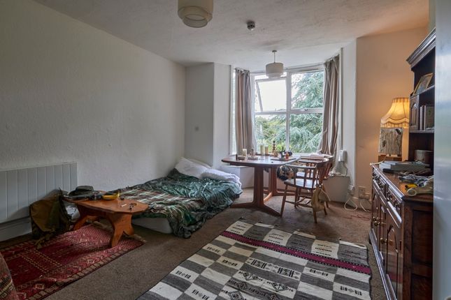 139 Cowick Street, Exeter photo 5