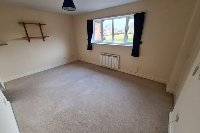 Flat to rent in Rivermead Court, Bidford On Avon, Alcester