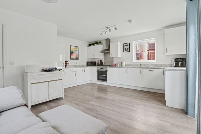 47 Troon Road, Southampton photo 2