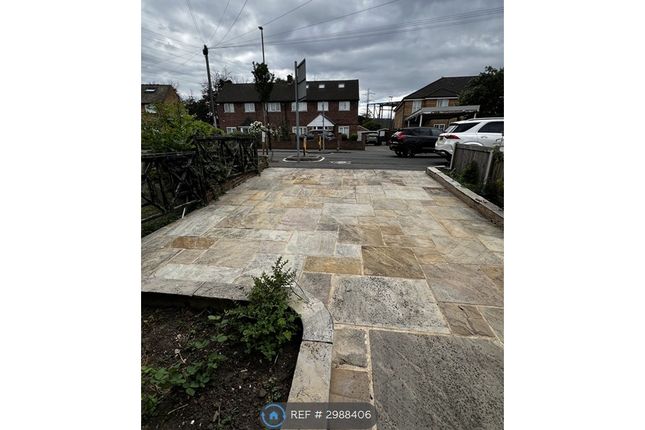 Garth Road, Garth Road, Morden photo 2