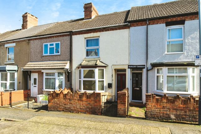 2-bed terraced on Cambridge Street, Rugby, £160,000