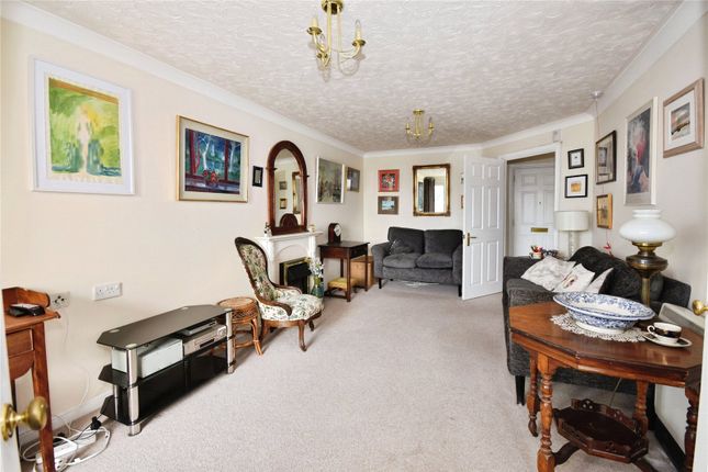 39, Admirals Court, Exmouth photo 4