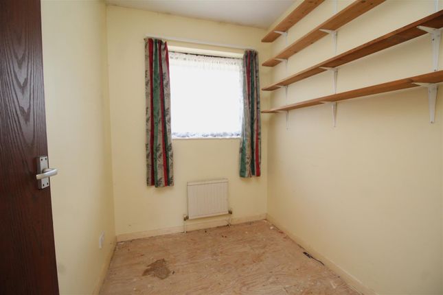104, Hedgelands, Werrington, Peterborough photo 4