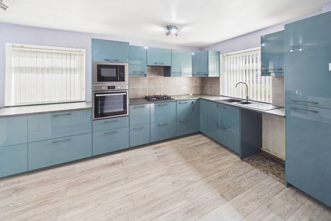 15, Lingcourt, HULL photo 2