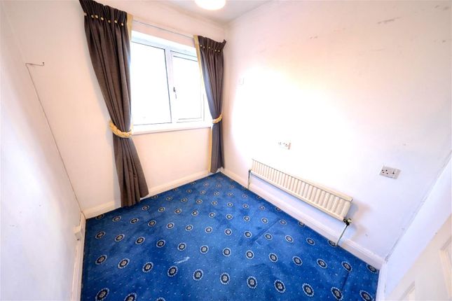 End terrace house for sale in Kenilworth Avenue, Hull