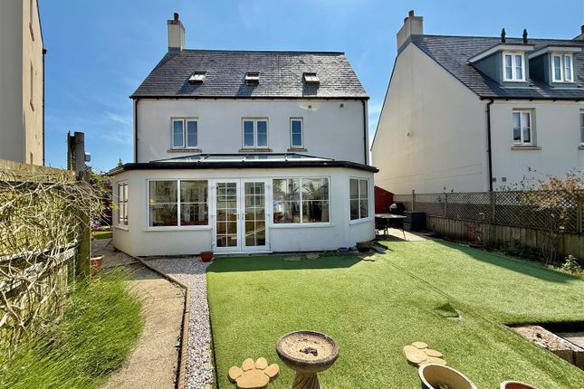14, Aquarius Drive, Plymouth photo 2