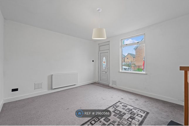 Pitt St, Wombwell, Barnsley photo 2