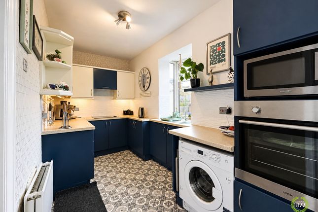 27 Brantwood Avenue, Blackburn photo 4
