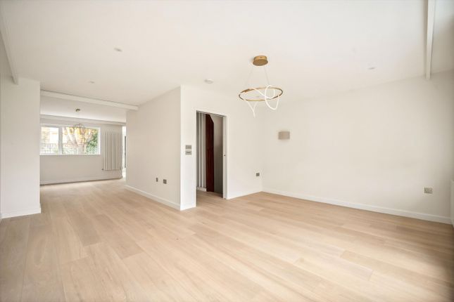 Terraced house to rent in Woodsford Square, London