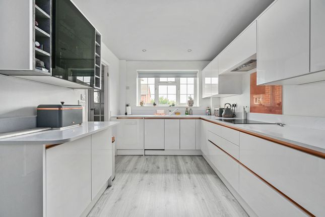 45 Eridge Drive, Crowborough photo 2