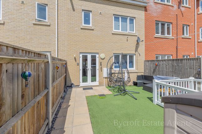8 Darwin Court, Nuffield Crescent, Great Yarmouth photo 4