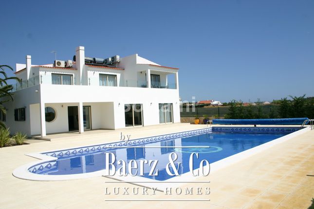 Detached house for sale in 8200 Guia, Portugal