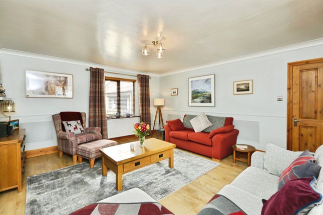 12, Grange Farm Court, Worksop photo 4