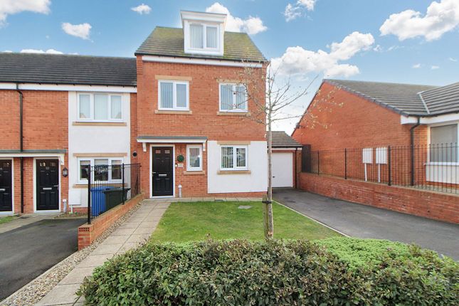 Thumbnail Town house for sale in Vallum Place, Throckley, Newcastle Upon Tyne