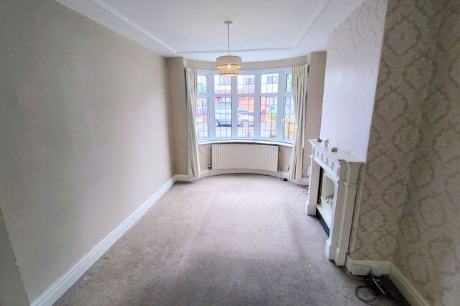 14, Hanbury Crescent, Wolverhampton photo 2