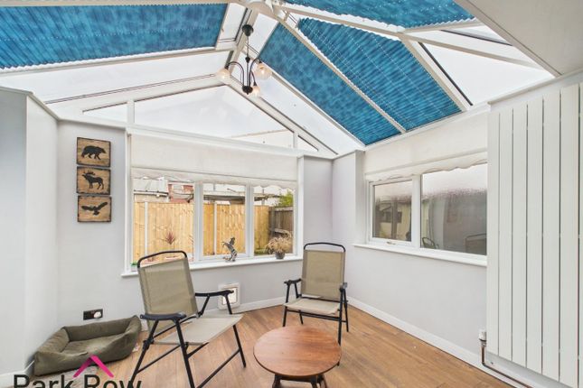4, Wolsey Croft, Leeds photo 4