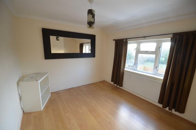 65a Whomerley Road, Stevenage photo 4