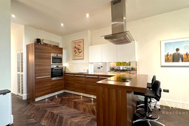 Flat 288 Bromyard House, Bromyard Avenue, Ealing photo 2