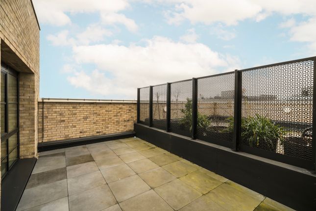 Flat 606, 6, Witan Street, London photo 3