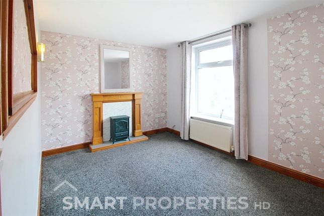 21, Market Street, Milnsbridge photo 2
