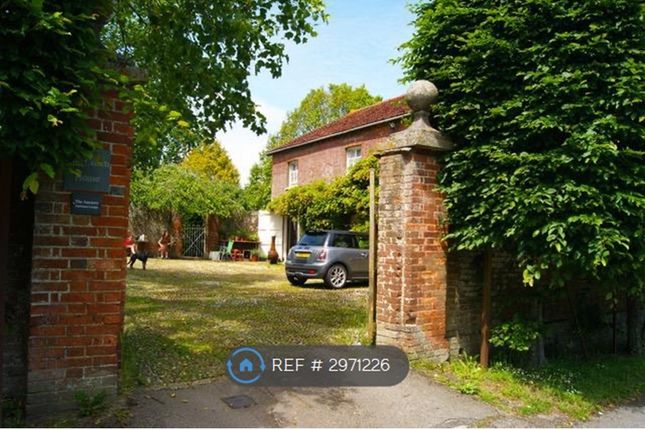 Flat, The Coach House Vicarage Road, Hailsham photo 2