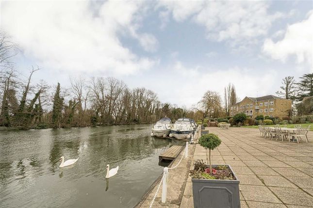 Flat for sale in Braybank, Bray, Maidenhead