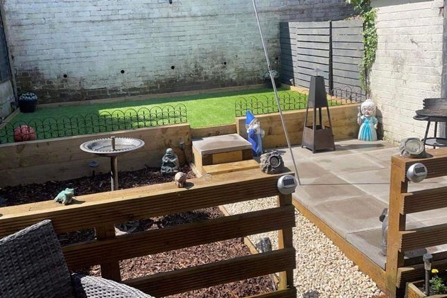 90, Saxon Crossway, Winsford photo 2