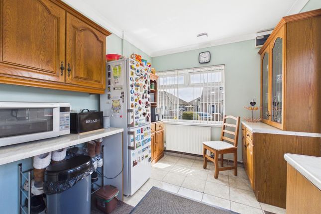 28, Masefield Mews, Bridgend photo 2