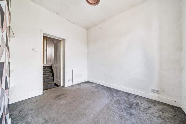 Flat for sale in Park Road, Kingston Upon Thames