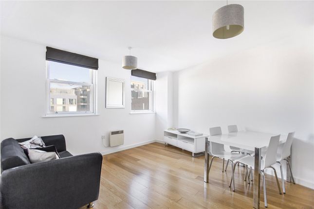 Flat for sale in Caroline Street, London