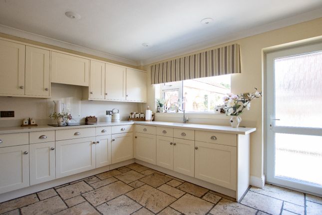 2 Euston Way, South Wootton, Norfolk photo 3