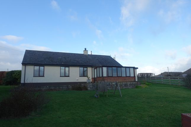 Thumbnail Bungalow to rent in Llanfechell, Amlwch