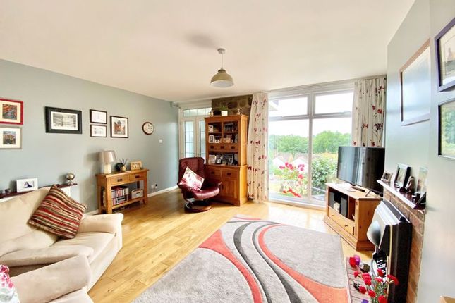 9, Monks Orchard, Dartford photo 2