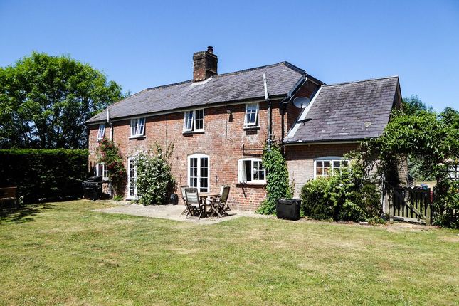 Witherington Road Alderbury Salisbury Sp5 4 Bedroom Cottage To
