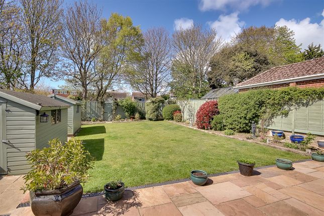 43, Beeches Avenue, Worthing photo 2