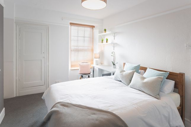 90 Pennsylvania, Bedroom 7
