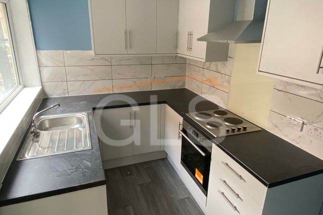 7 Sandringham Street, Scarborough photo 4