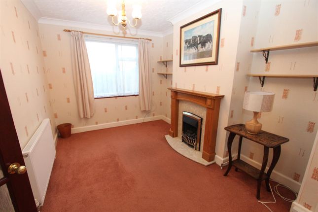 Property for sale in Grovehurst Road, Kemsley, Sittingbourne