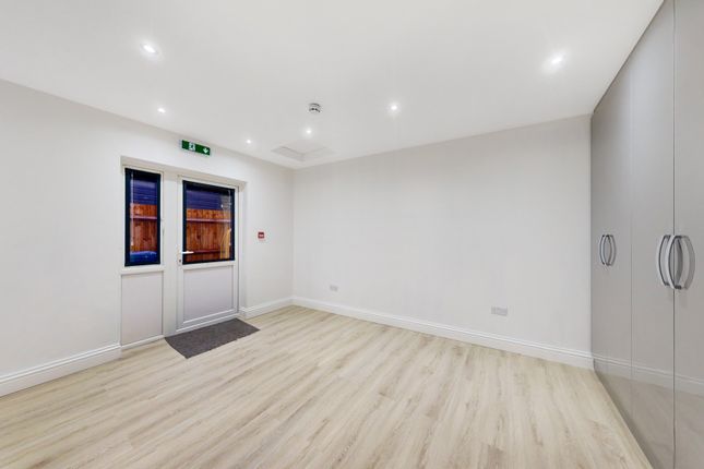 Maisonette to rent in Oldfield Lane South, Greenford, Greater London