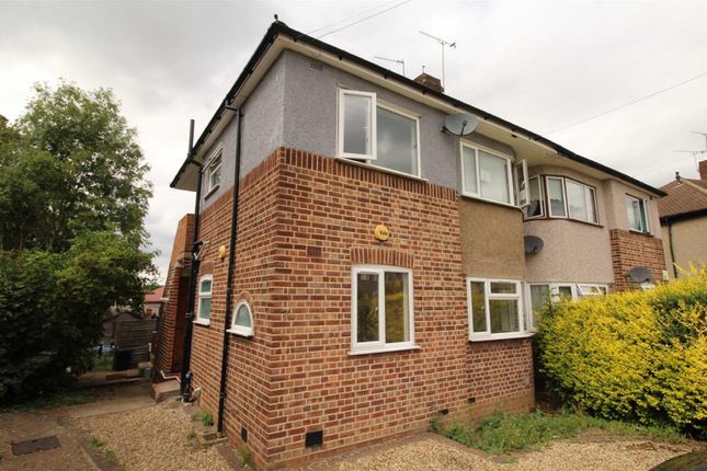 Thumbnail Flat to rent in Erith Crescent, Collier Row, Romford