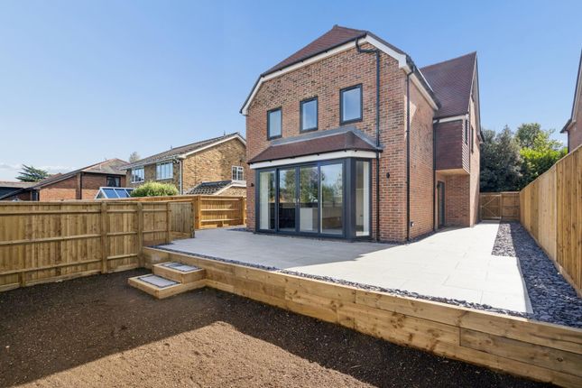 48A, Castle Hill, Maidenhead photo 2