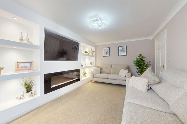 47 Strathmore Gardens, South Shields, Tyne and Wear photo 2