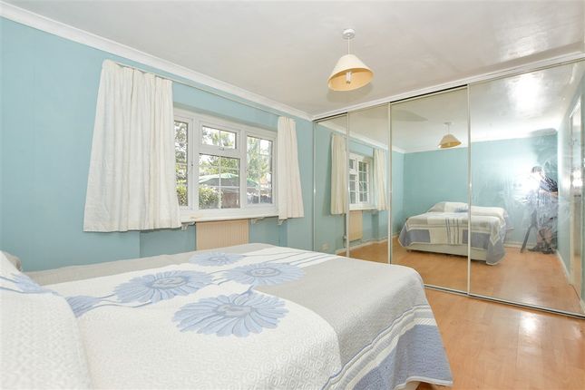 Stanhope Close, Maidstone photo 4