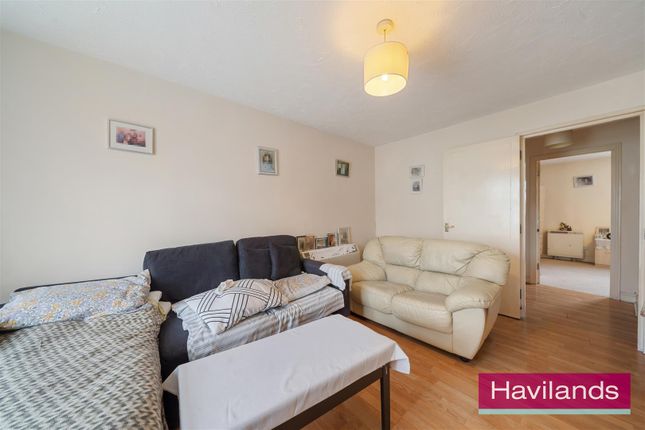 196, Leigh Hunt Drive, N14 photo 4