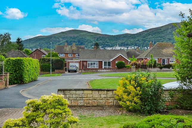 45, Charles Way, Malvern photo 2