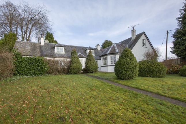 Detached house to rent in Thornhill, Stirling