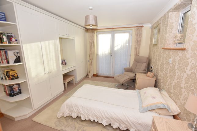 Flat for sale in Sea Road, Westgate-On-Sea