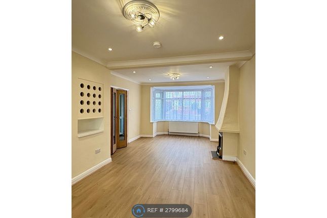 Turner Road, Edgware photo 2