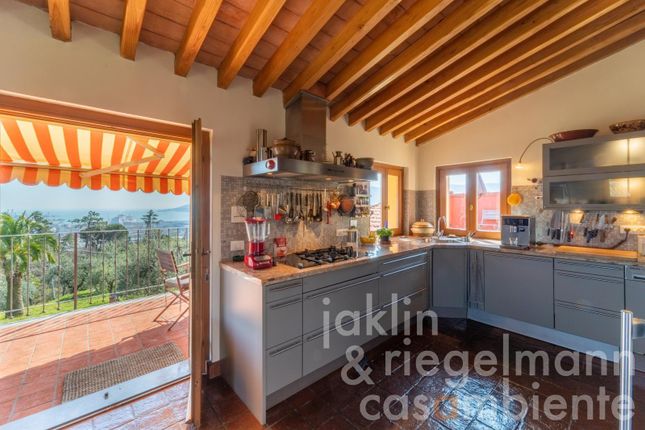 Country house for sale in Italy, Liguria, La Spezia, La Spezia